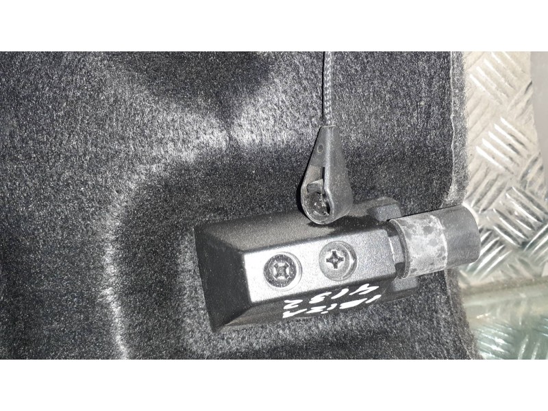 Recambio de bandeja trasera para seat ibiza (6l1) cool referencia OEM IAM   