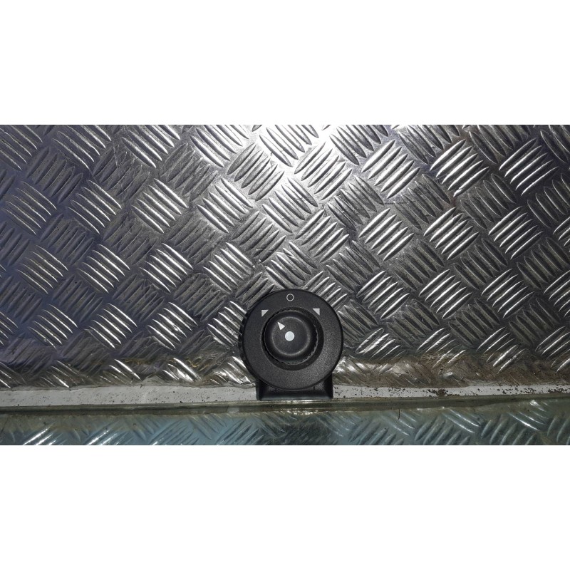 Recambio de mando retrovisor para citroen xsara picasso 1.6 hdi 90 lx plus referencia OEM IAM 185526  AMP
