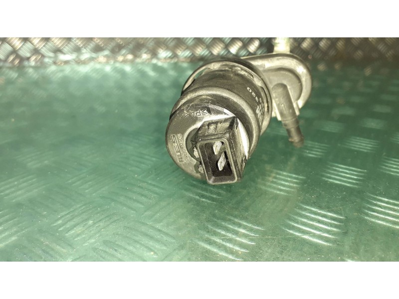 Recambio de bomba limpia para opel astra h berlina cosmo referencia OEM IAM 13248320 2 PINES GM