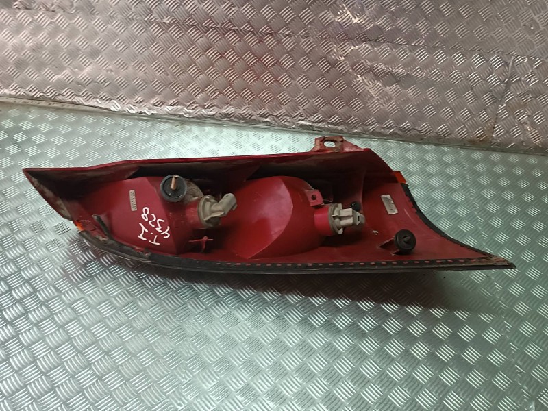 Recambio de piloto trasero izquierdo para ford focus berlina (cak) ambiente referencia OEM IAM ASYXS4X13405  