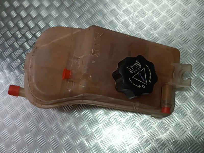 Recambio de deposito expansion para citroen berlingo 1.6 hdi 75 x familiar referencia OEM IAM 072563 A4 