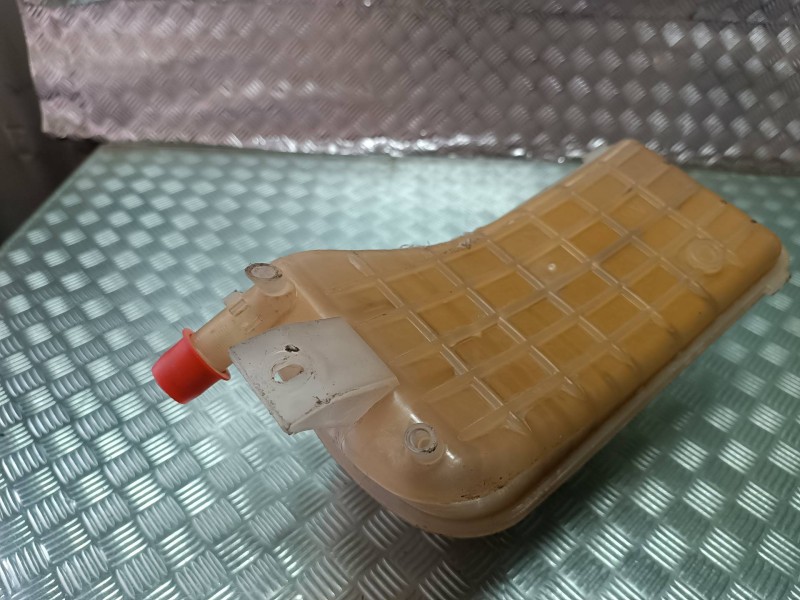 Recambio de deposito expansion para citroen berlingo 1.6 hdi 75 x familiar referencia OEM IAM 072563 A4 