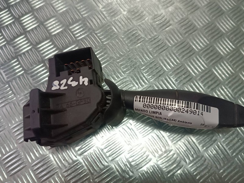 Recambio de mando limpia para ford focus berlina (cak) ambiente referencia OEM IAM PA66GF30  CONECTOR 10 PINES