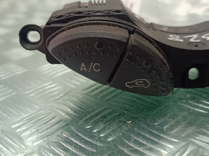 Recambio de mando multifuncion para ford focus berlina (cak) ambiente referencia OEM IAM 98AG19A945BG  CONECTOR 16 PINES