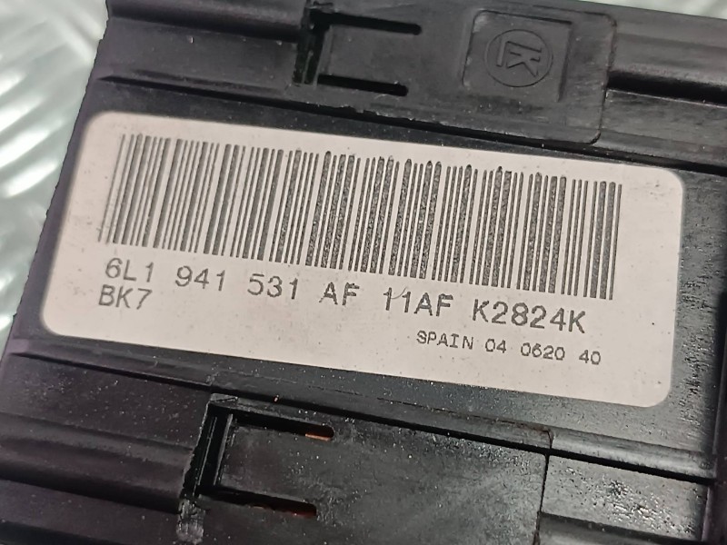 Recambio de mando luces para seat ibiza (6l1) cool referencia OEM IAM 6L1941531AF  DOS CONECTORES