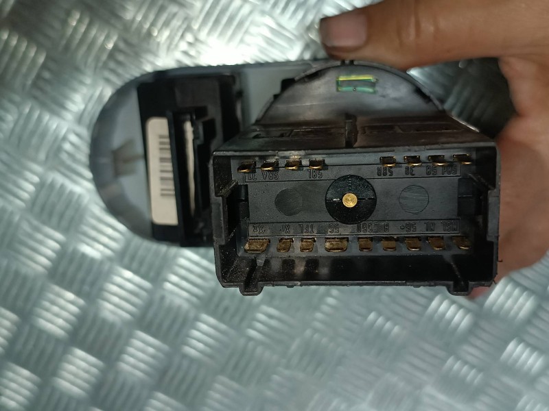 Recambio de mando luces para seat ibiza (6l1) cool referencia OEM IAM 6L1941531AF  DOS CONECTORES