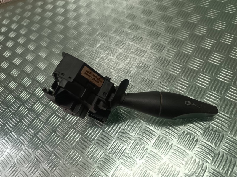 Recambio de mando intermitentes para ford focus berlina (cak) ambiente referencia OEM IAM 98AG13335AG  CONECTOR 10 PINES