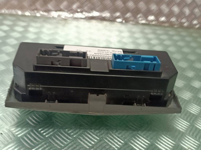 Recambio de mando climatizador para opel astra gtc cosmo referencia OEM IAM 13122962  DOS CONECTORES