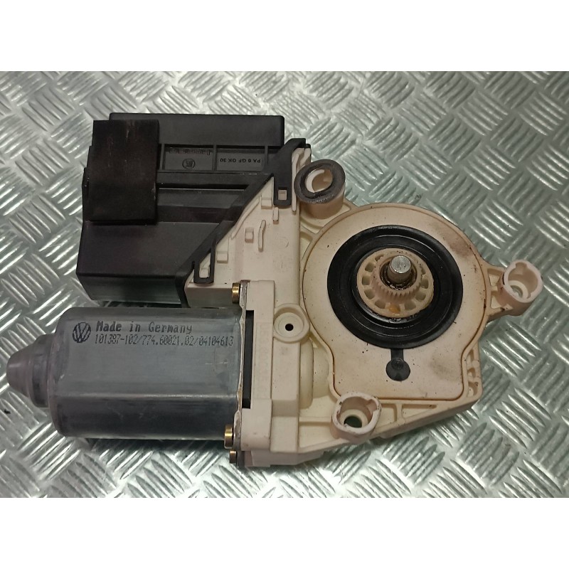 Recambio de motor elevalunas delantero izquierdo para seat ibiza (6l1) cool referencia OEM IAM 101387102 77460021 