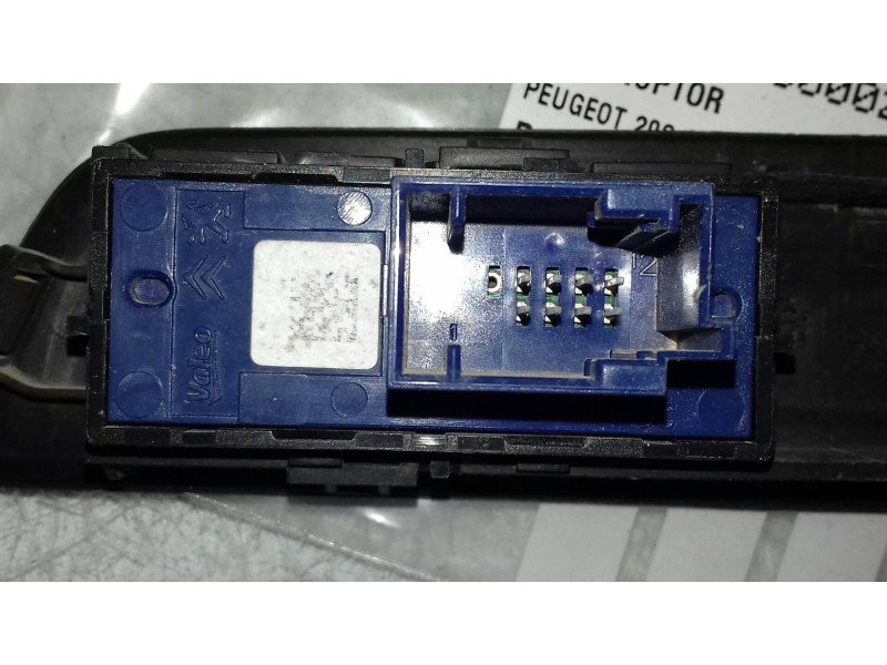 Recambio de interruptor para peugeot 208 allure referencia OEM IAM 9677059077 VALEO CONTROL TRACCION