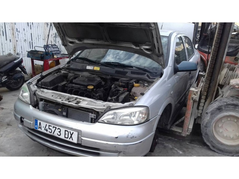 opel astra g berlina del año 1999