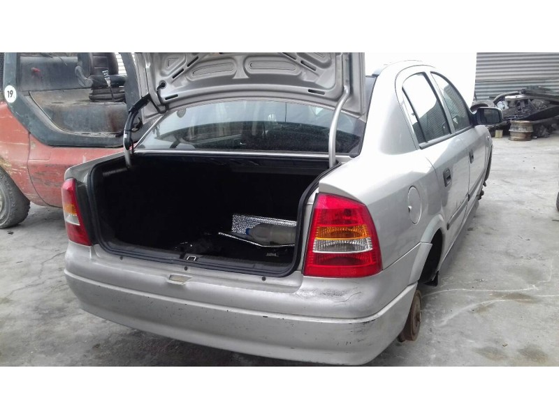 opel astra g berlina del año 1999