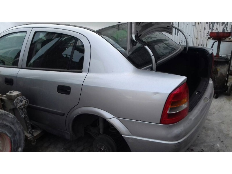opel astra g berlina del año 1999