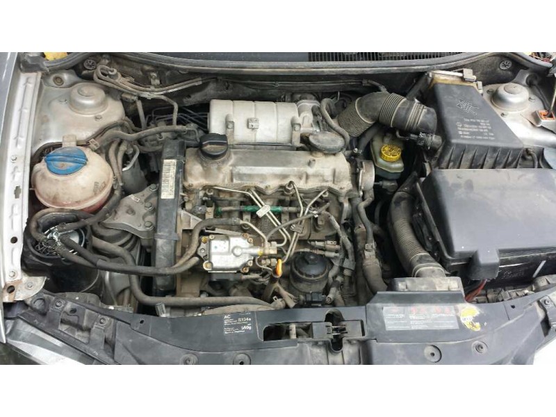 seat ibiza (6l1) del año 2004