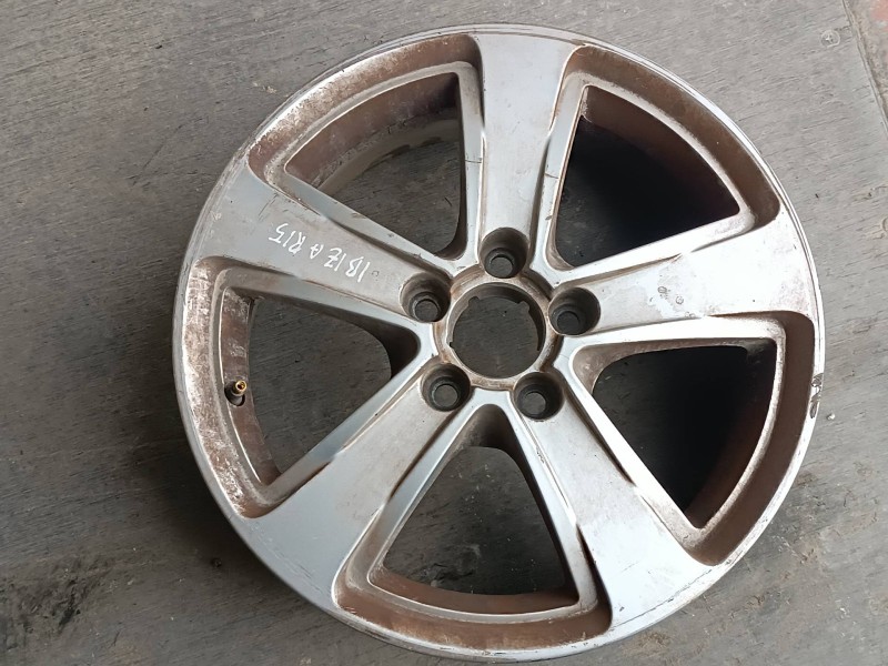 Recambio de juego llantas para seat ibiza (6l1) sport referencia OEM IAM 6L0601025R 6J15H2 ET43