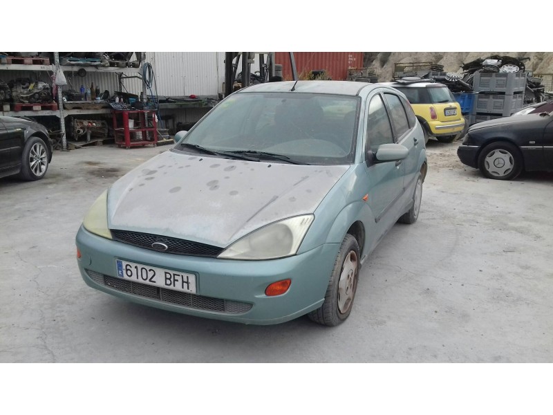 ford focus berlina (cak) del año 2001