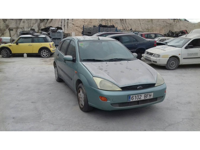 ford focus berlina (cak) del año 2001