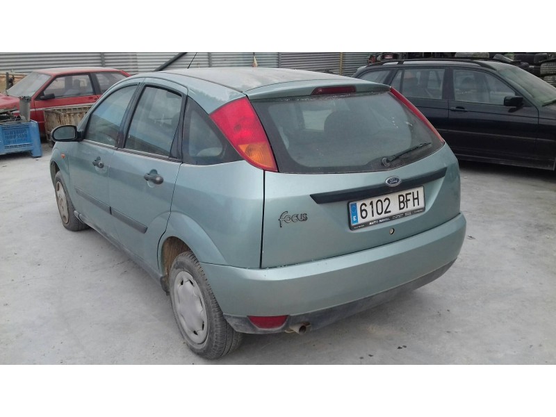 ford focus berlina (cak) del año 2001