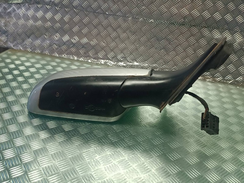 Recambio de retrovisor derecho para audi a3 (8l) 1.9 tdi ambiente referencia OEM IAM 225396 010594 ELECTRICO