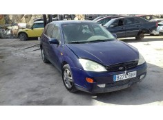 ford focus berlina (cak) del año 2001