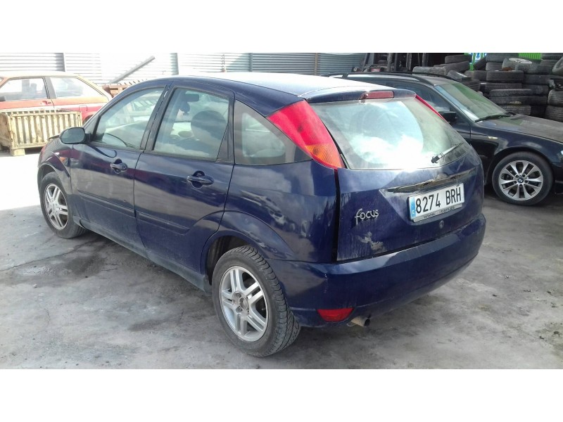 ford focus berlina (cak) del año 2001