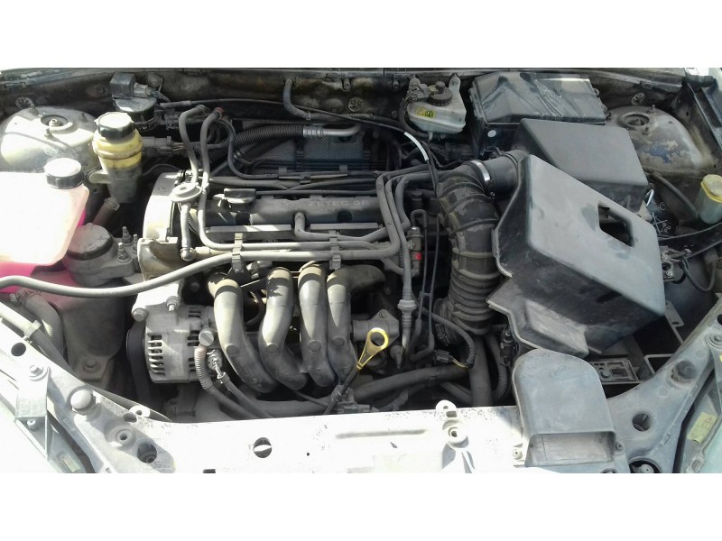 ford focus berlina (cak) del año 2001