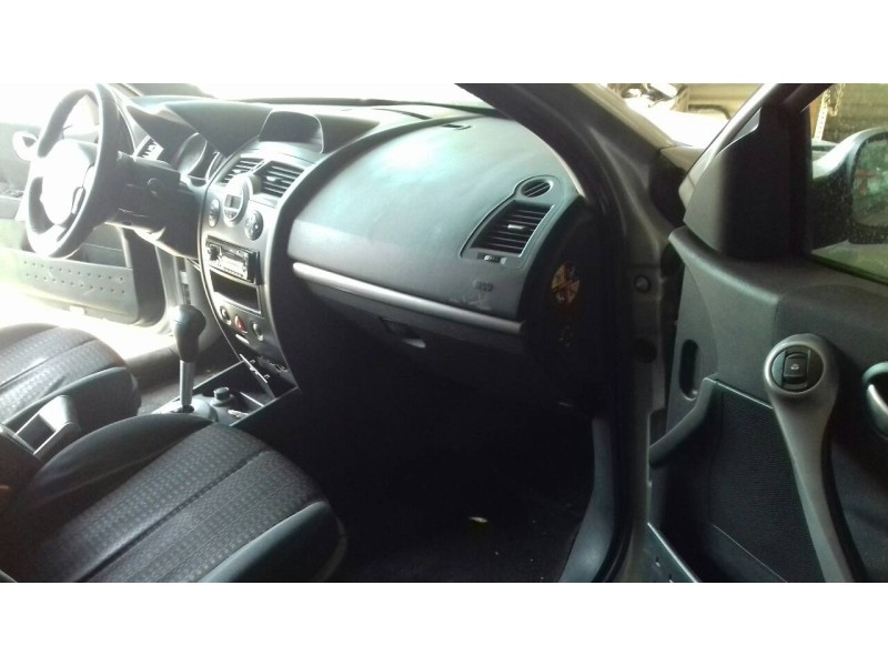 renault megane ii berlina 5p del año 2006