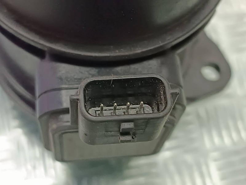 Recambio de caudalimetro para dacia duster ambiance 4x2 referencia OEM IAM 8200702517 5WK97021 8200682558