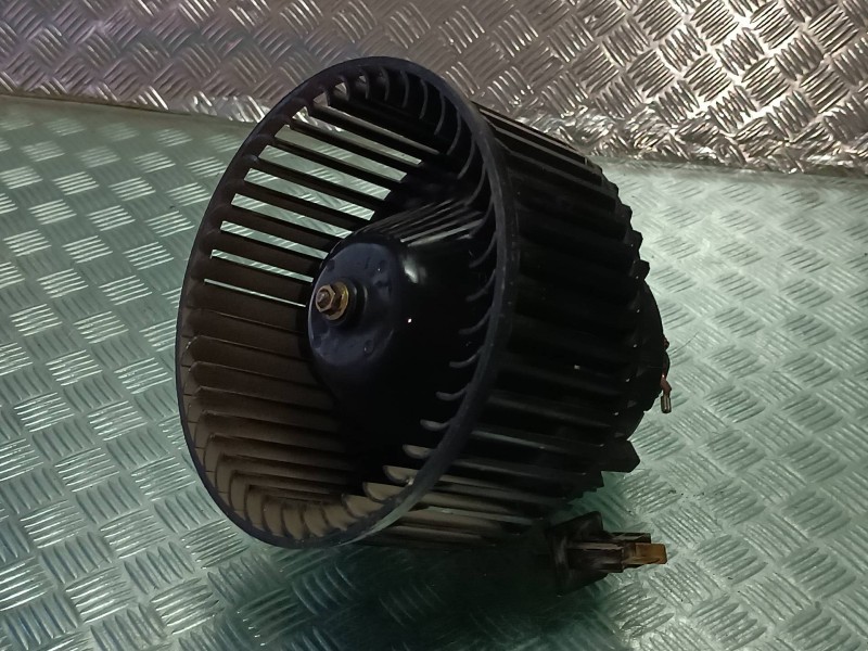 Recambio de ventilador calefaccion para nissan almera tino (v10m) básico referencia OEM IAM 6736000  CONECTOR 2 PINES