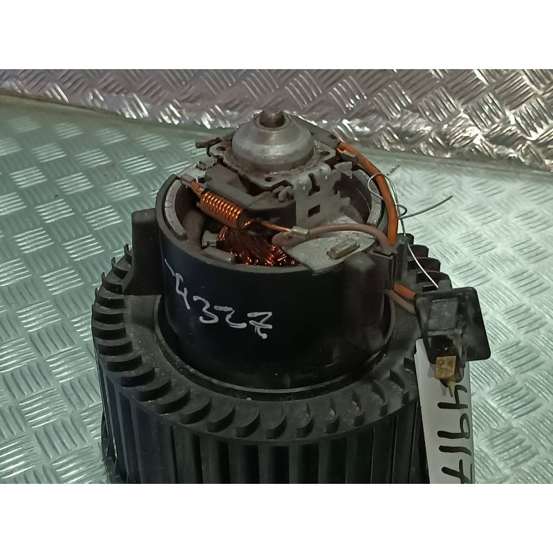 Recambio de ventilador calefaccion para nissan almera tino (v10m) básico referencia OEM IAM 6736000  CONECTOR 2 PINES