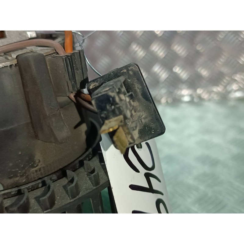 Recambio de ventilador calefaccion para nissan almera tino (v10m) básico referencia OEM IAM 6736000  CONECTOR 2 PINES