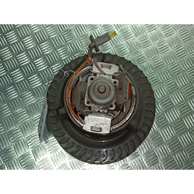 Recambio de ventilador calefaccion para nissan almera tino (v10m) básico referencia OEM IAM 6736000  CONECTOR 2 PINES