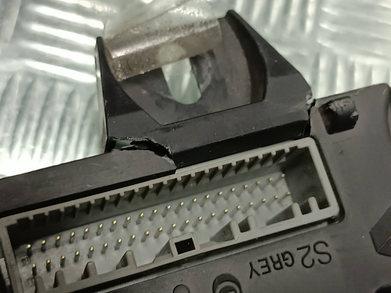 Recambio de modulo electronico para dacia duster ambiance 4x2 referencia OEM IAM A2C92226608 2844B10447R CONTINENTAL