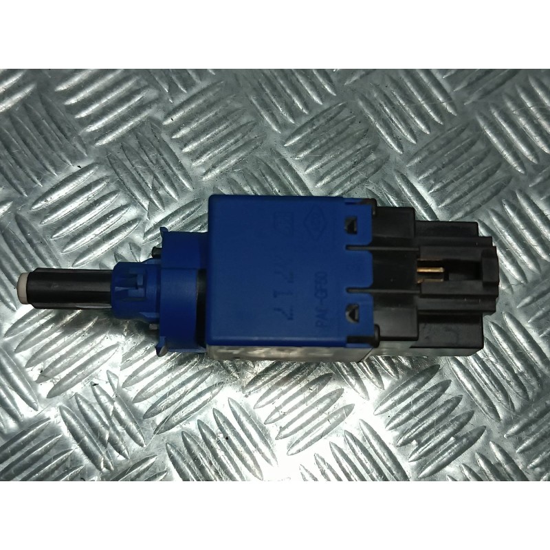 Recambio de sensor para dacia duster ambiance 4x2 referencia OEM IAM 253256730R CONECTOR 4 PINES PEDAL EMBRAGUE