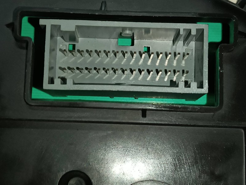 Recambio de cuadro instrumentos para renault megane ii berlina 5p authentique referencia OEM IAM 8200399695  VISTEON