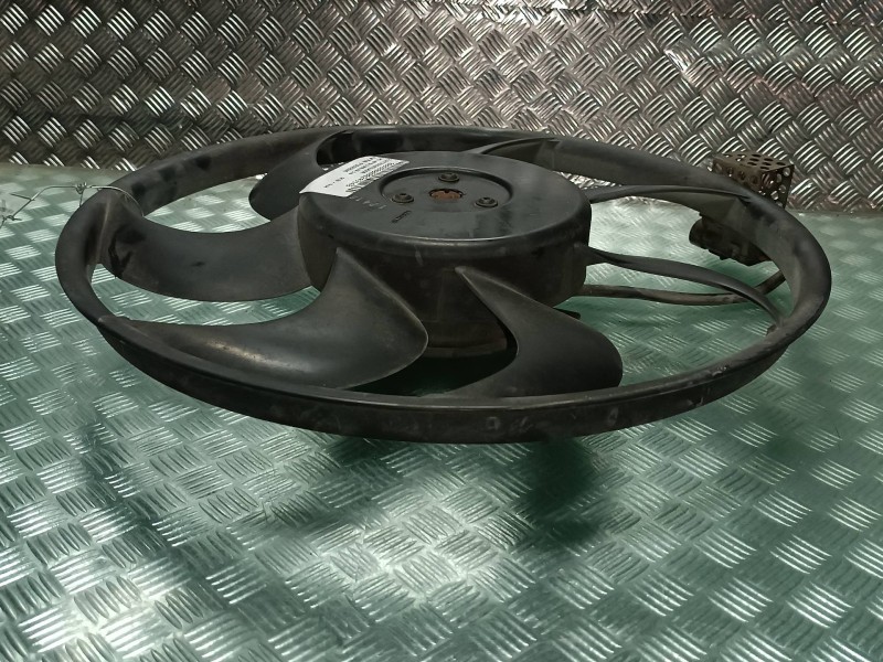 Recambio de electroventilador para opel astra g berlina club referencia OEM IAM 0130303245 24431825 CONECTOR 3 PINES