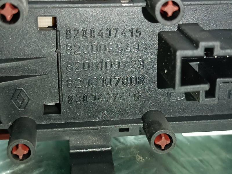 Recambio de warning para renault megane ii berlina 5p authentique referencia OEM IAM 8200407415 8200095493 88040002