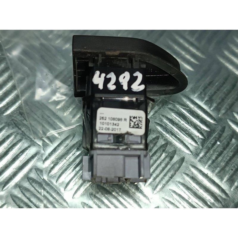 Recambio de interruptor para dacia duster ambiance 4x2 referencia OEM IAM 252108098R CONECTOR 5 PINES CIERRE CENTRALIZADO