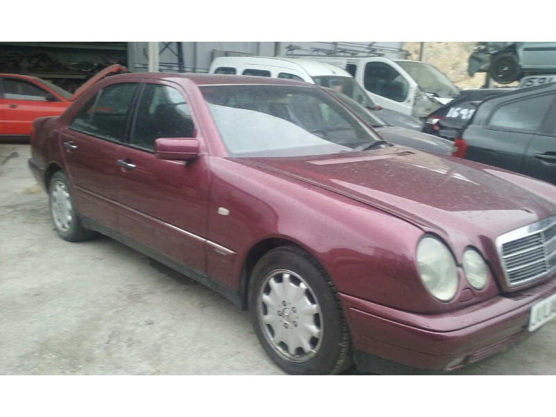 mercedes-benz clase e (w210) berlina diesel del año 2000