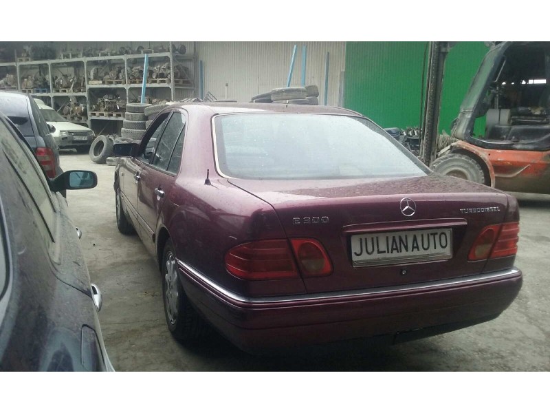 mercedes-benz clase e (w210) berlina diesel del año 2000