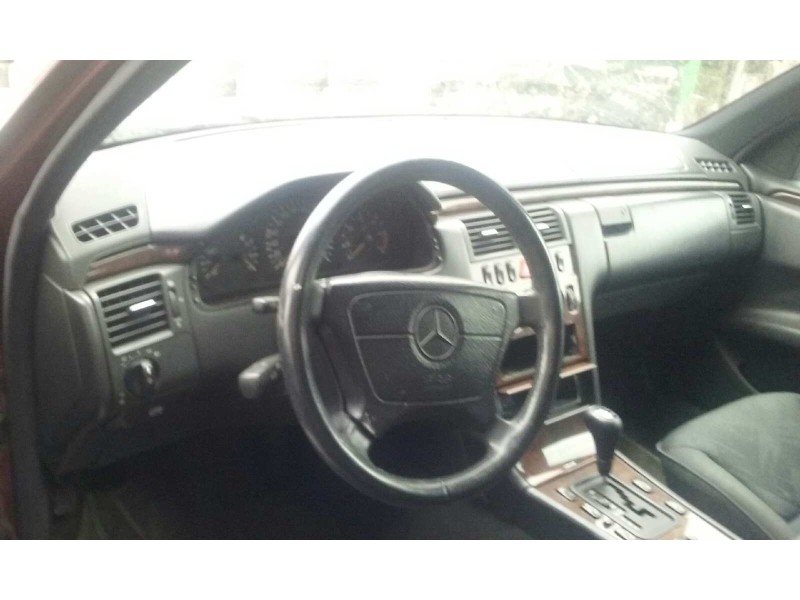 mercedes-benz clase e (w210) berlina diesel del año 2000