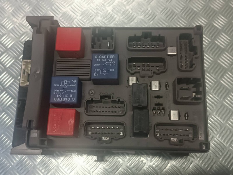Recambio de caja reles / fusibles para renault laguna ii (bg0) authentique referencia OEM IAM 8200141151 8200004201E 518095401