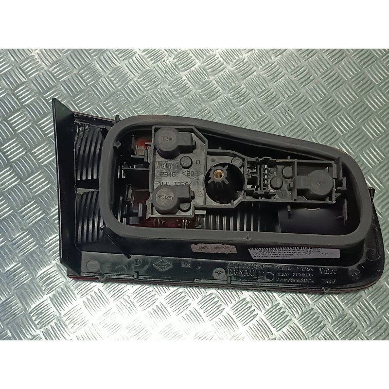 Recambio de piloto trasero derecho interior para renault laguna ii (bg0) authentique referencia OEM IAM 8200002476  VALEO