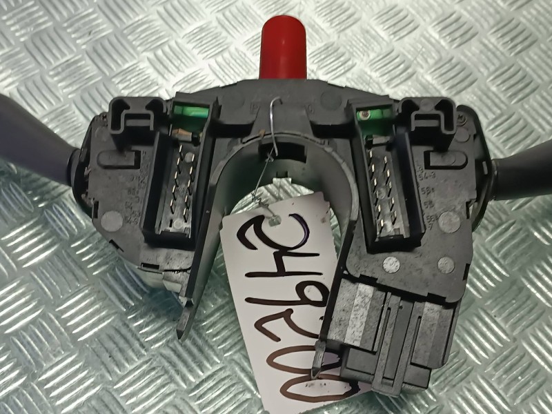 Recambio de mando luces para ford ka (ccq) básico referencia OEM IAM XS6T11K665CA 93AG13350AC 2AC556