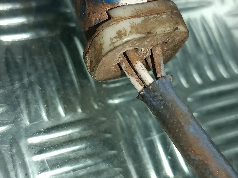 Recambio de sonda lambda para ford ka (ccq) básico referencia OEM IAM 98AB9G44BB  CONECTOR 4 PINES