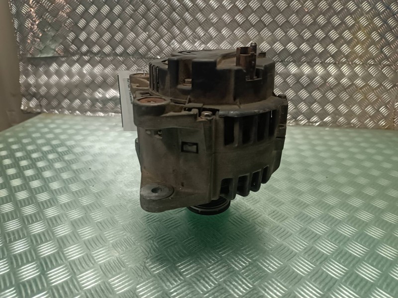 Recambio de alternador para renault laguna ii (bg0) authentique referencia OEM IAM 7700426849 2542272E 125A