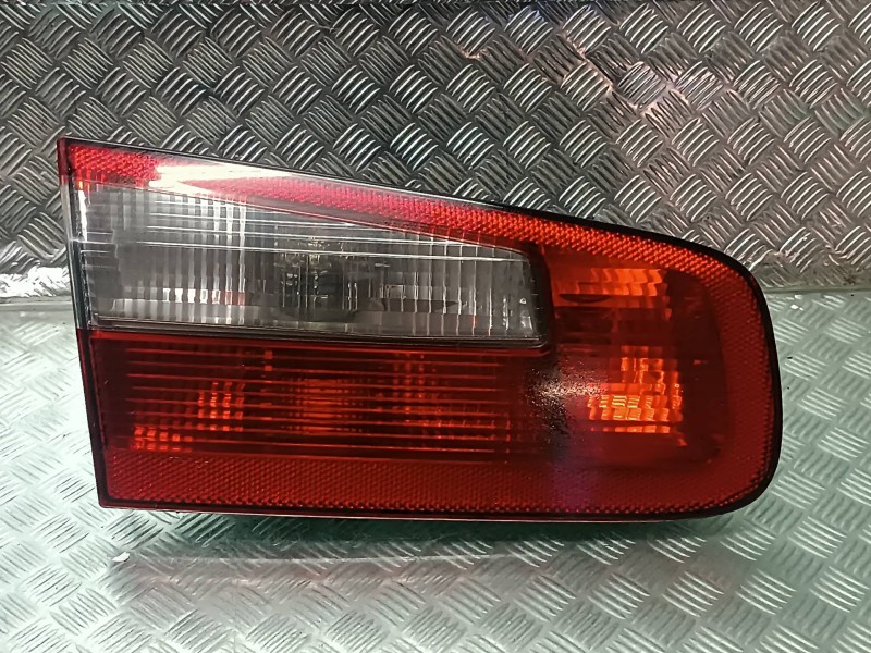 Recambio de piloto trasero izquierdo interior para renault laguna ii (bg0) authentique referencia OEM IAM 8200002475  