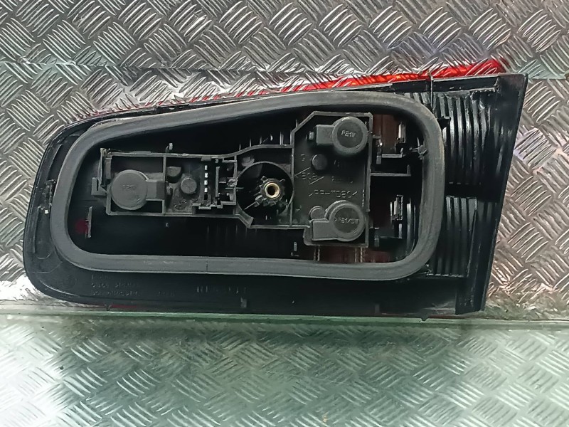 Recambio de piloto trasero izquierdo interior para renault laguna ii (bg0) authentique referencia OEM IAM 8200002475  