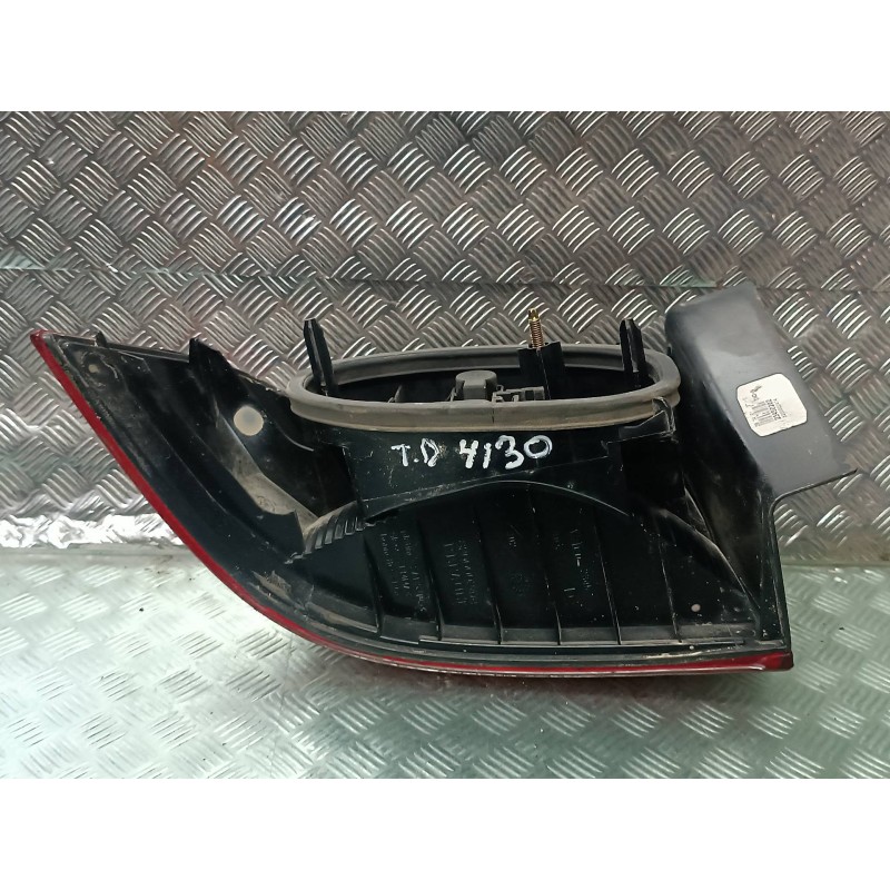 Recambio de piloto trasero derecho para renault laguna ii (bg0) authentique referencia OEM IAM 8200002474 VALEO EXT-ALETA