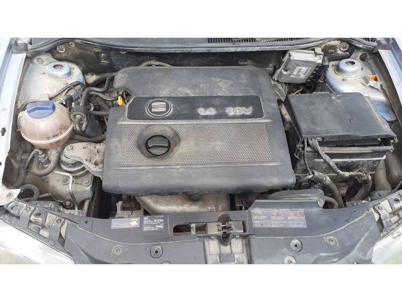 seat ibiza (6l1) del año 2003
